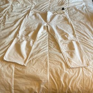 NWT. Abercrombie Curve Love Ultra High Rise Ankle Straight White Jeans